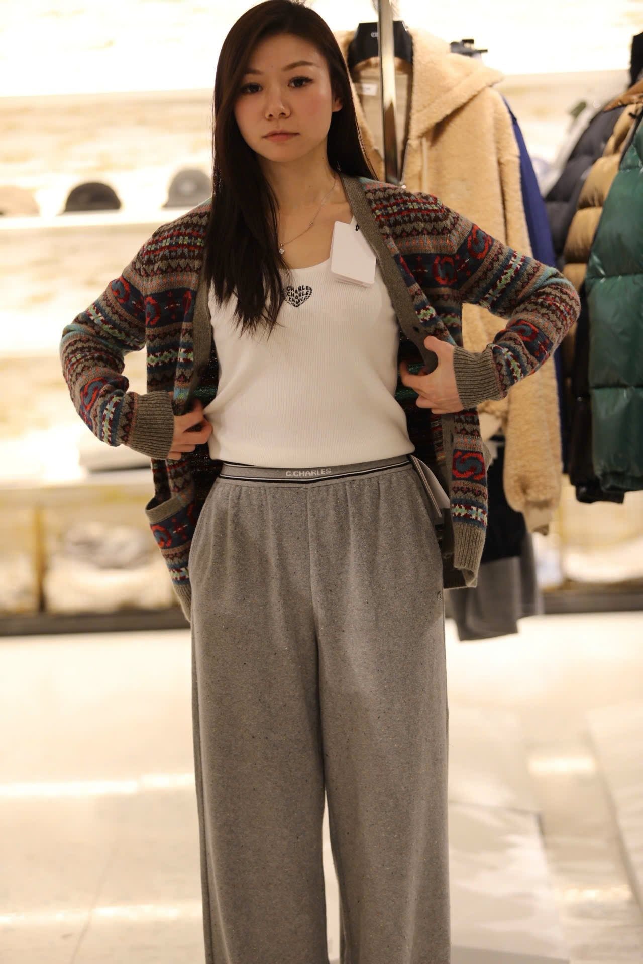  1.Quần dài xám cạp chun chữ xám 