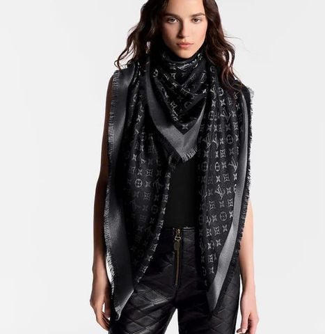  N_15.0__Khăn LV đen Ánh kim new ss 