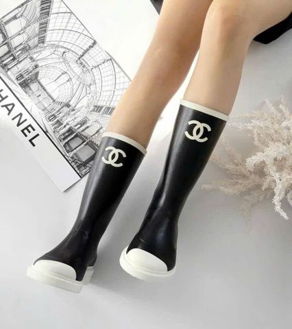  Boot Chanel đen viền trắng 