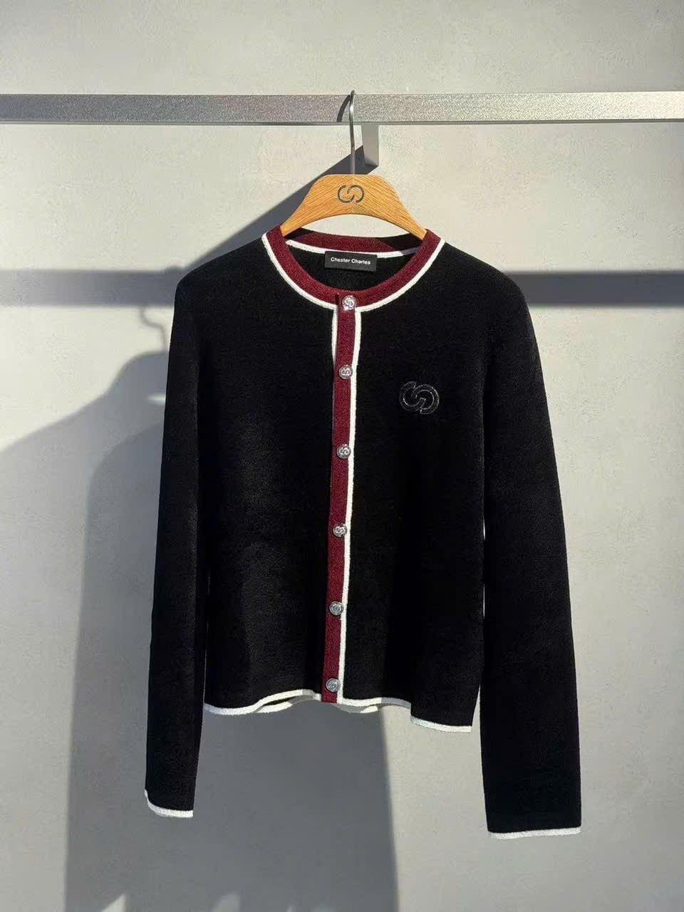  Áo CDG đen viền trắng đỏ 