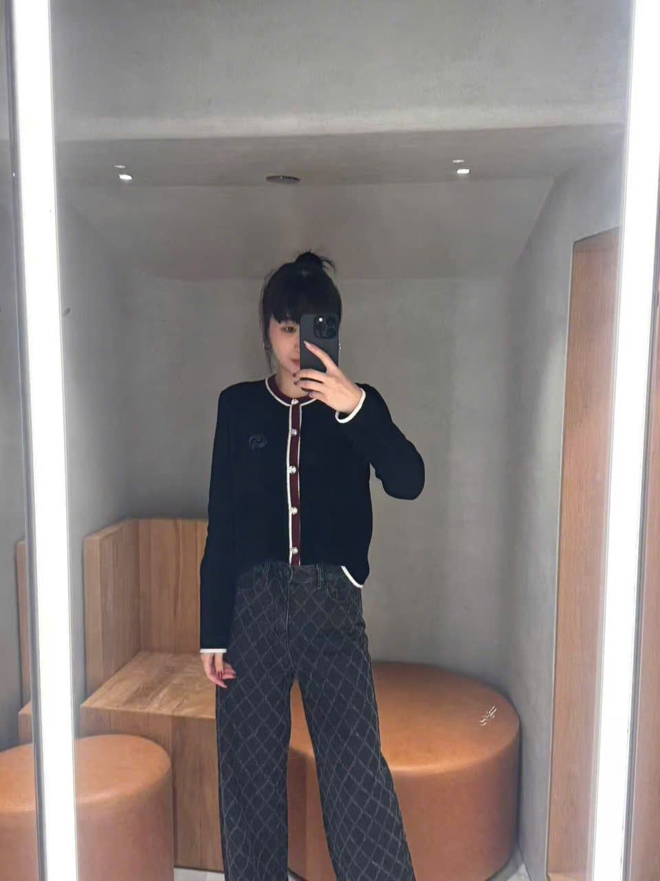  Áo CDG đen viền trắng đỏ 