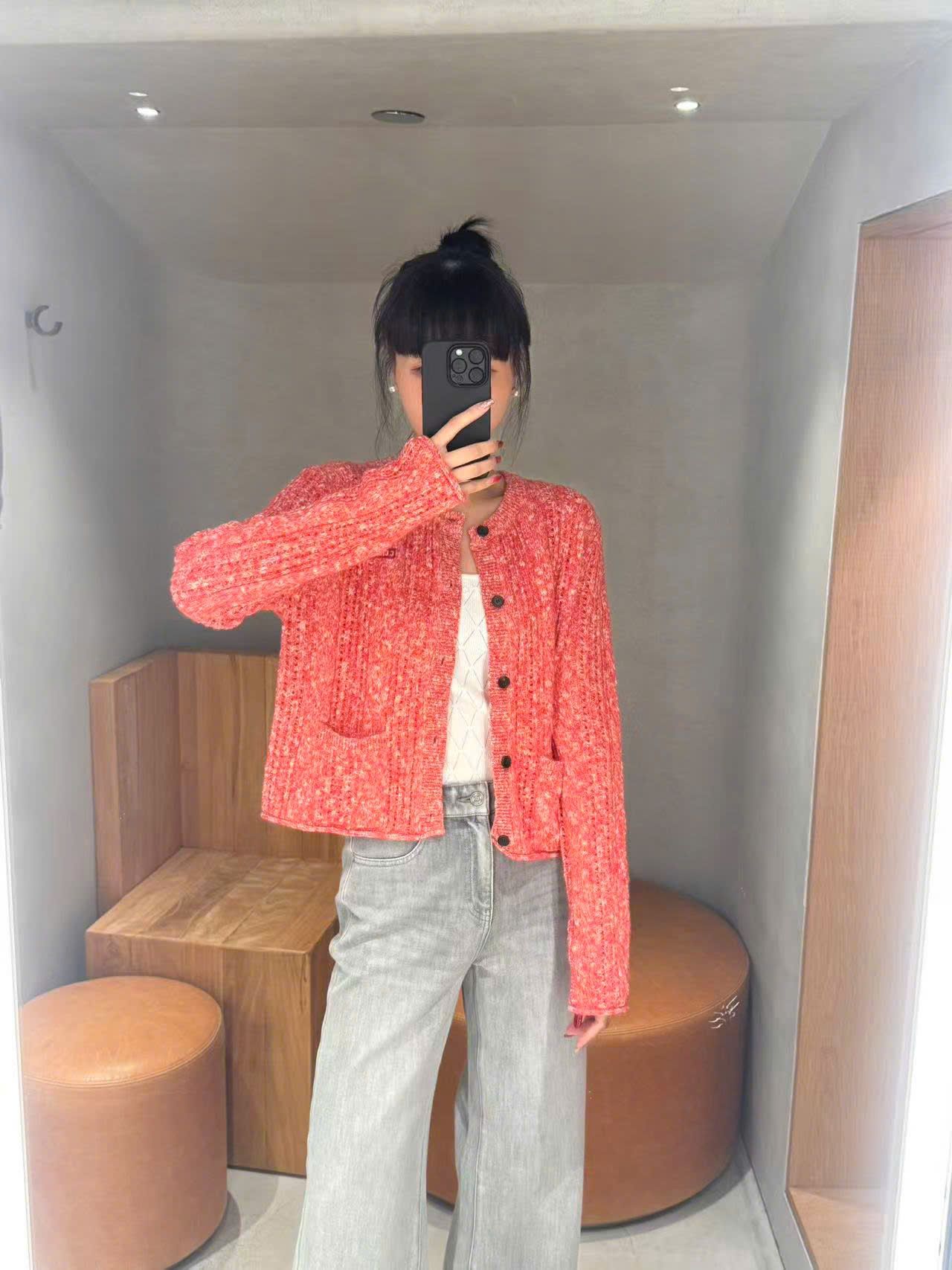  Áo CDG len đỏ cam, cúc đen 