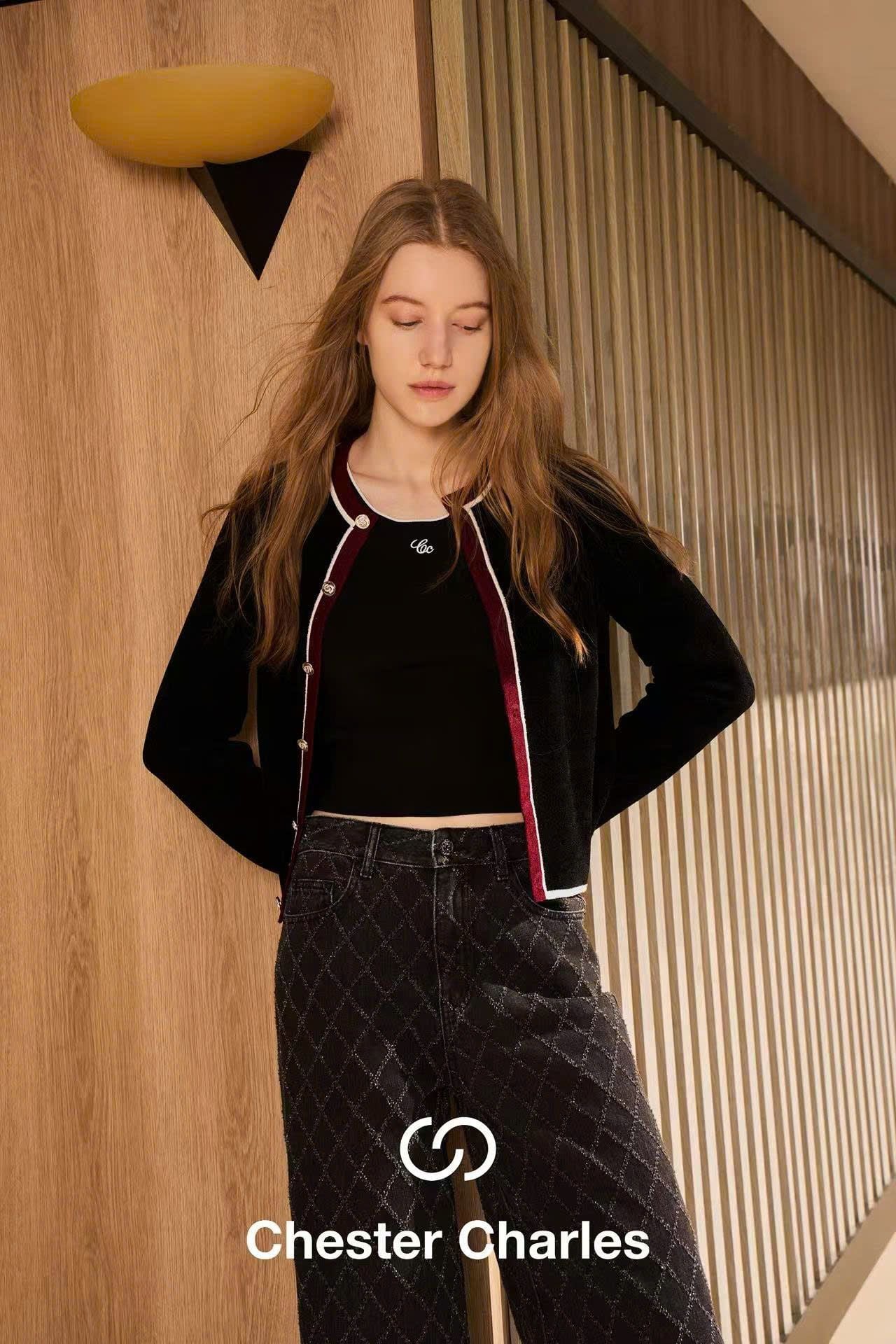  Áo CDG đen viền trắng đỏ 