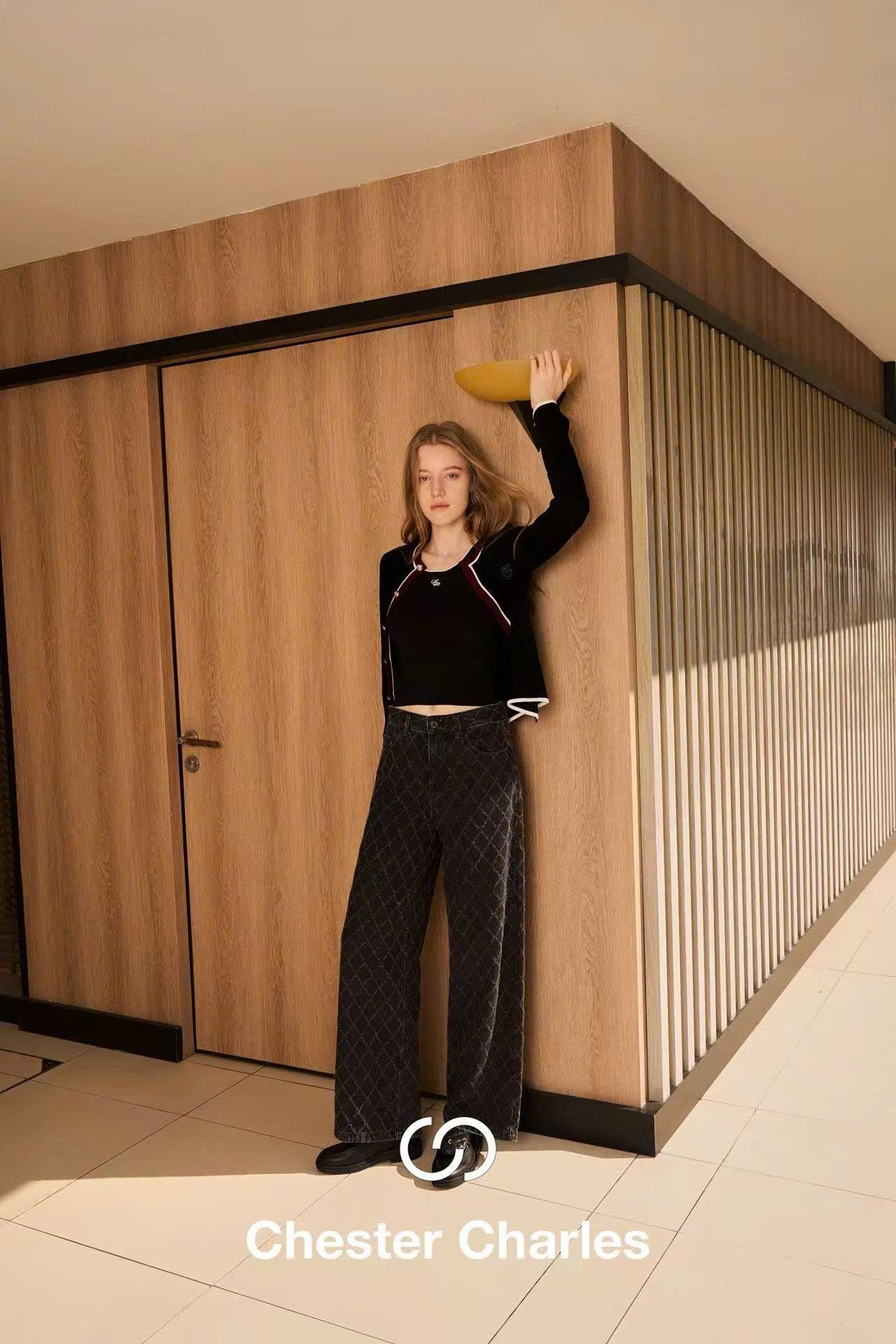  Áo CDG đen viền trắng đỏ 