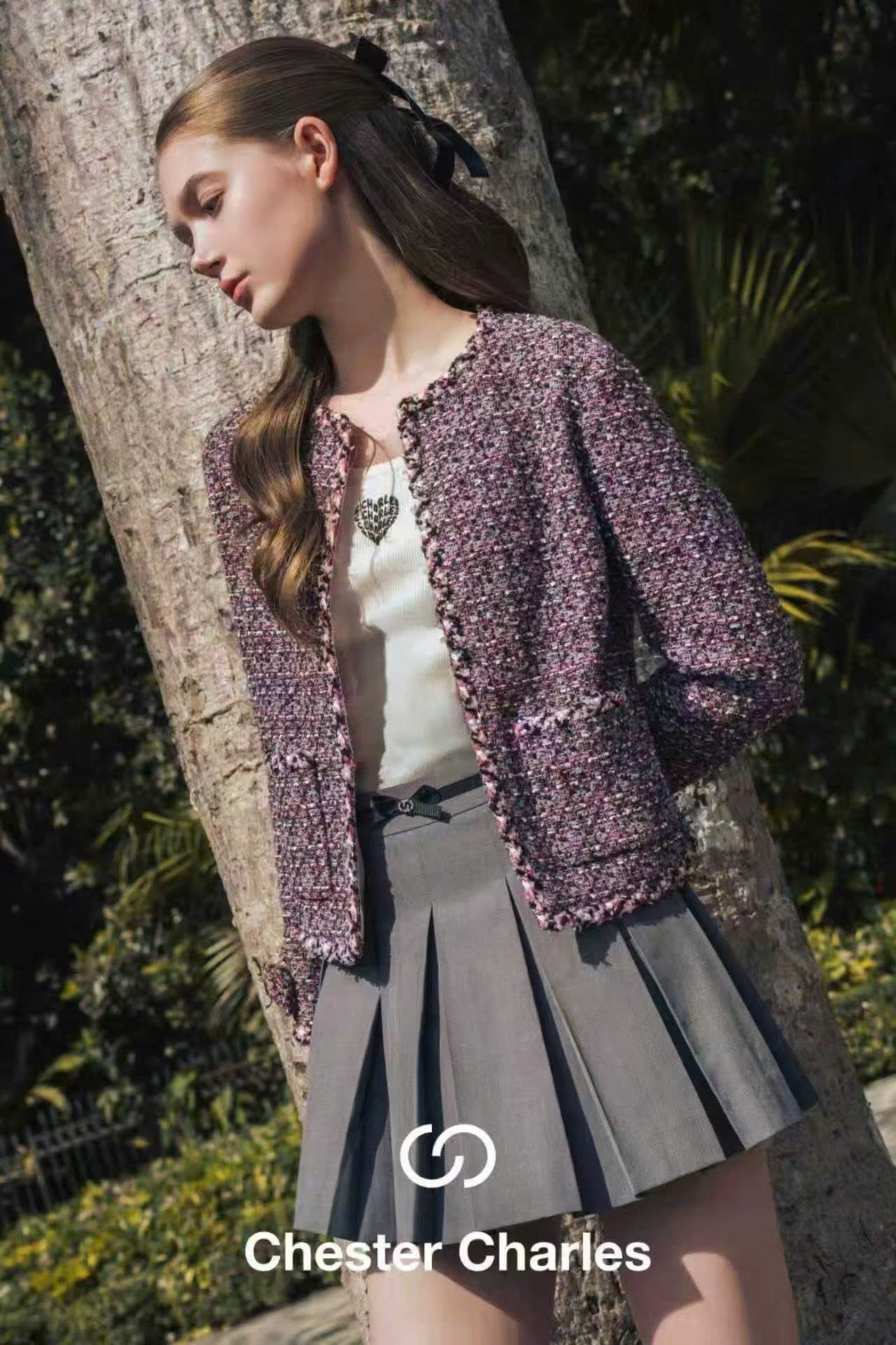  Áo tweed hồng đất, tay đính nơ 