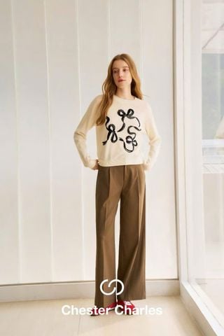  Quần vải nâu kaki, cạp kẻ đen 