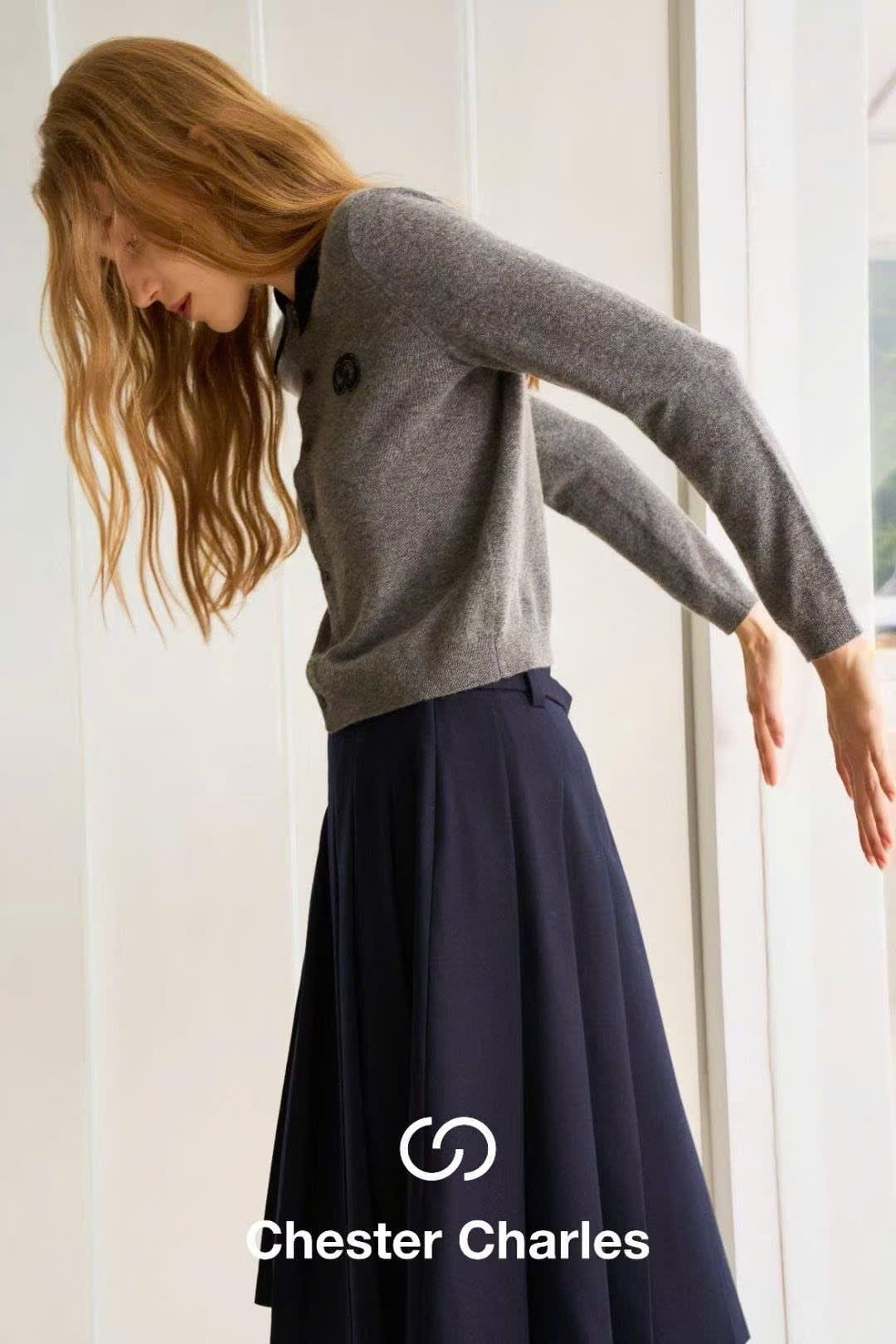  Áo CDG len xám cổ đen 