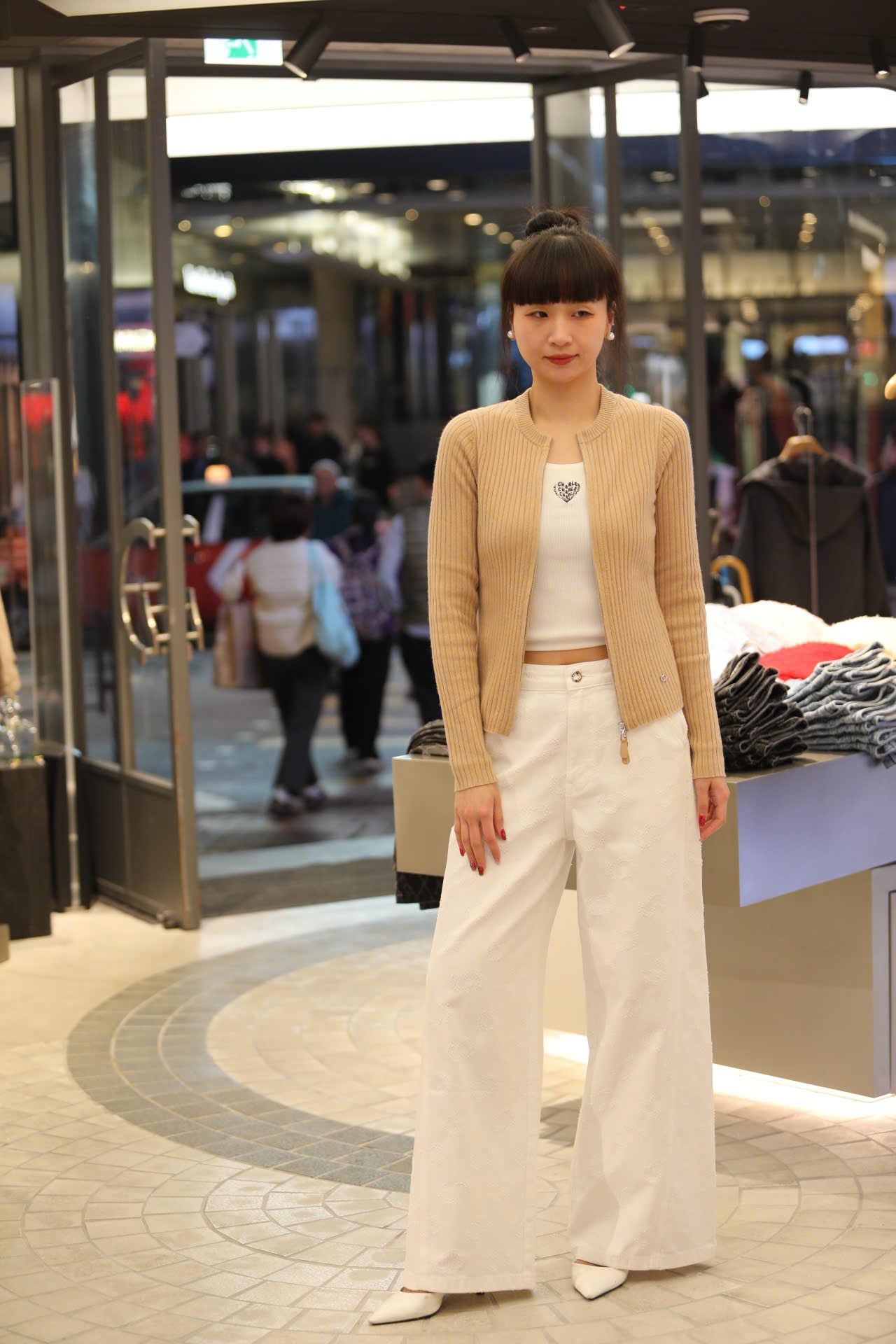  Áo khoác len nâu nhạt khóa Zip 2 chiều 