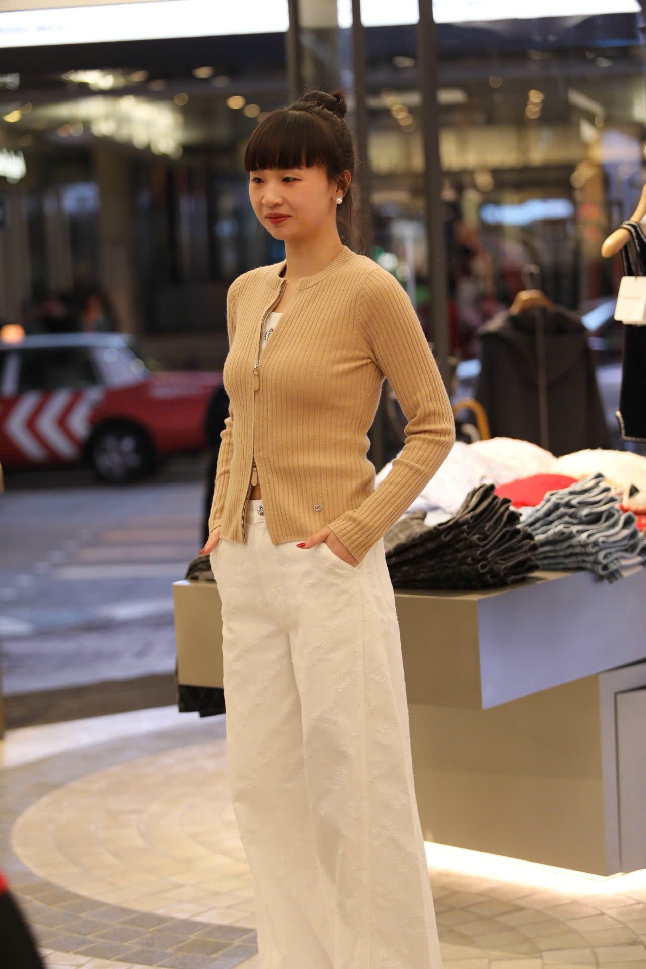  Áo khoác len nâu nhạt khóa Zip 2 chiều 