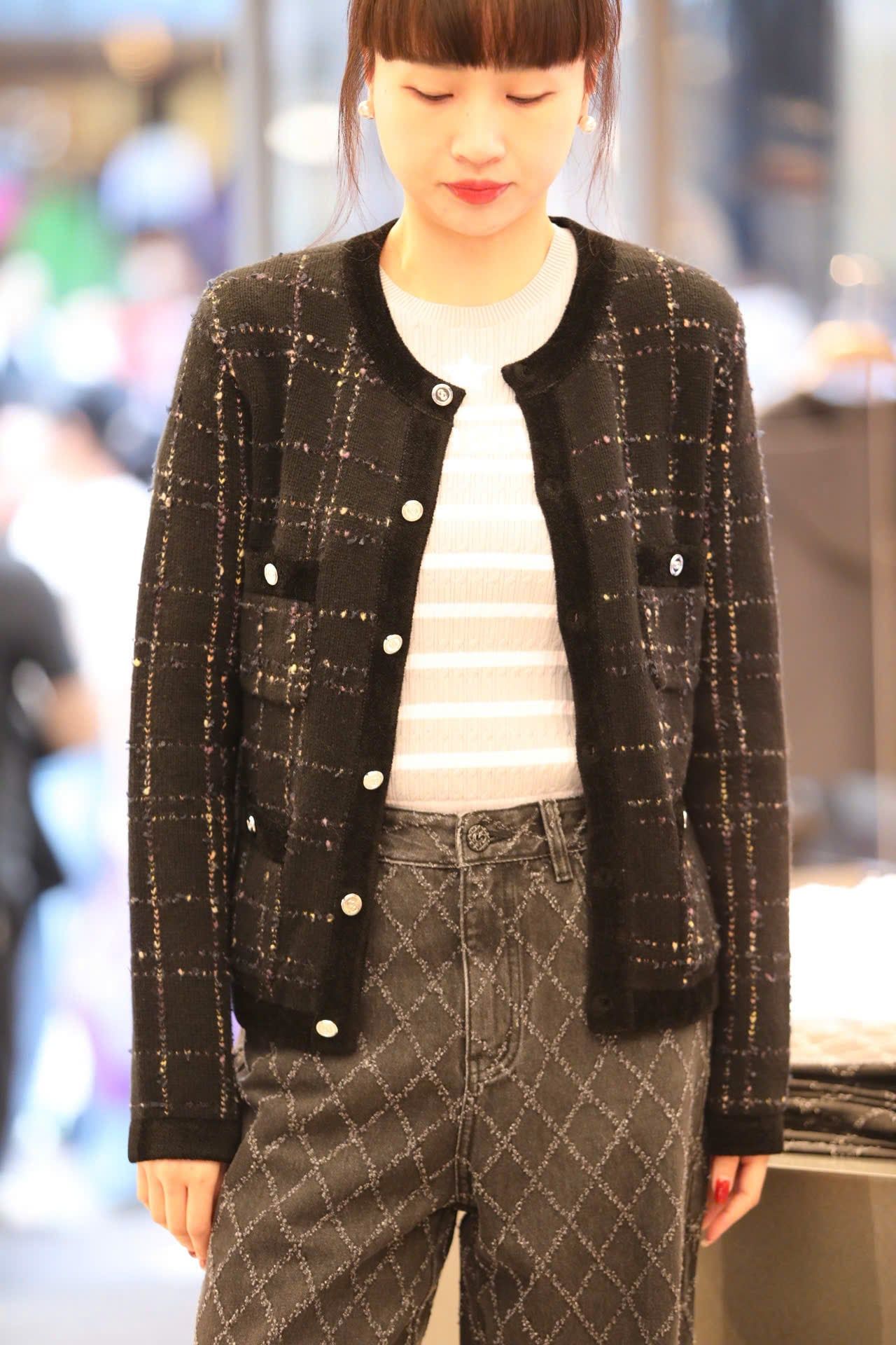  Áo CDG len đen. cúc trắng ô vuông 