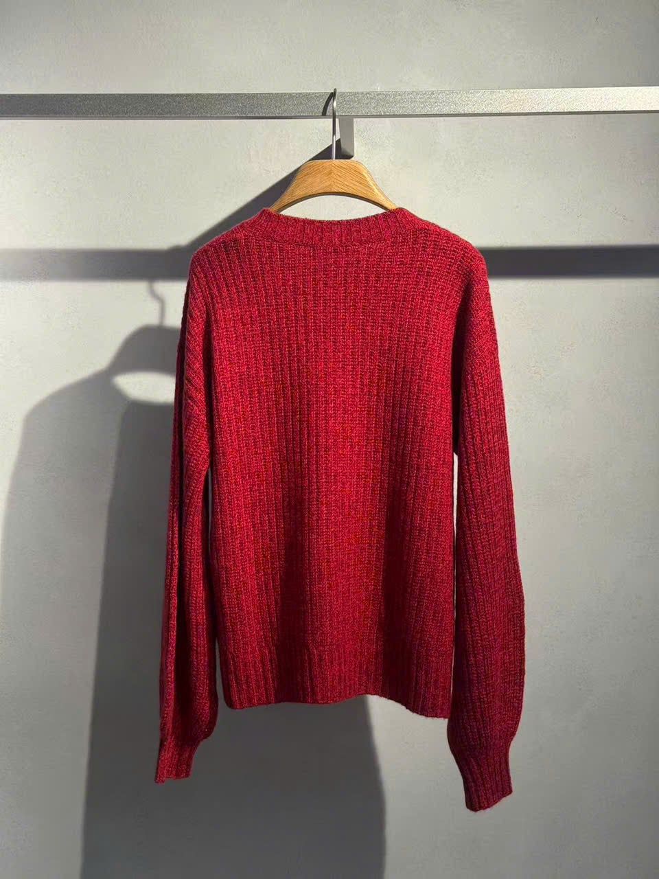  Áo Len đỏ dài tay dáng dài Cashmere logo ngực 