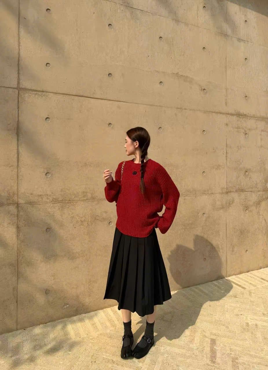  Áo Len đỏ dài tay dáng dài Cashmere logo ngực 