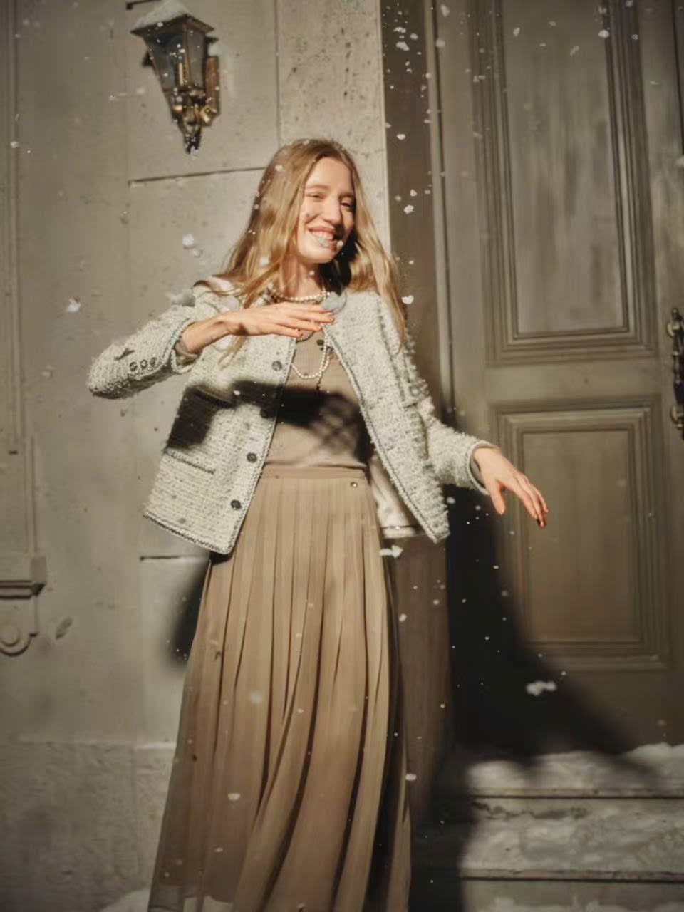  1.Chân váy dài voan lụa màu be 