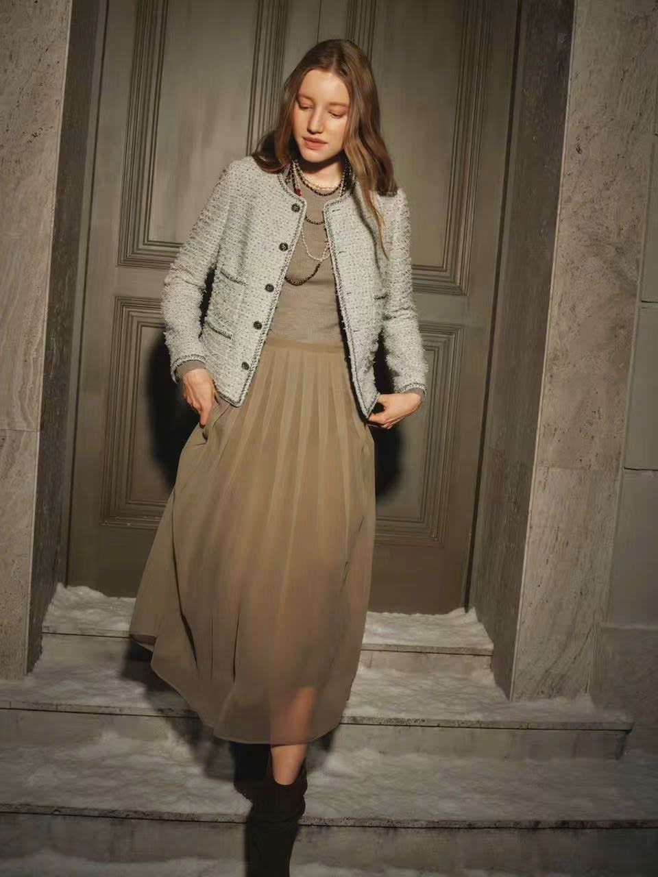  1.Chân váy dài voan lụa màu be 