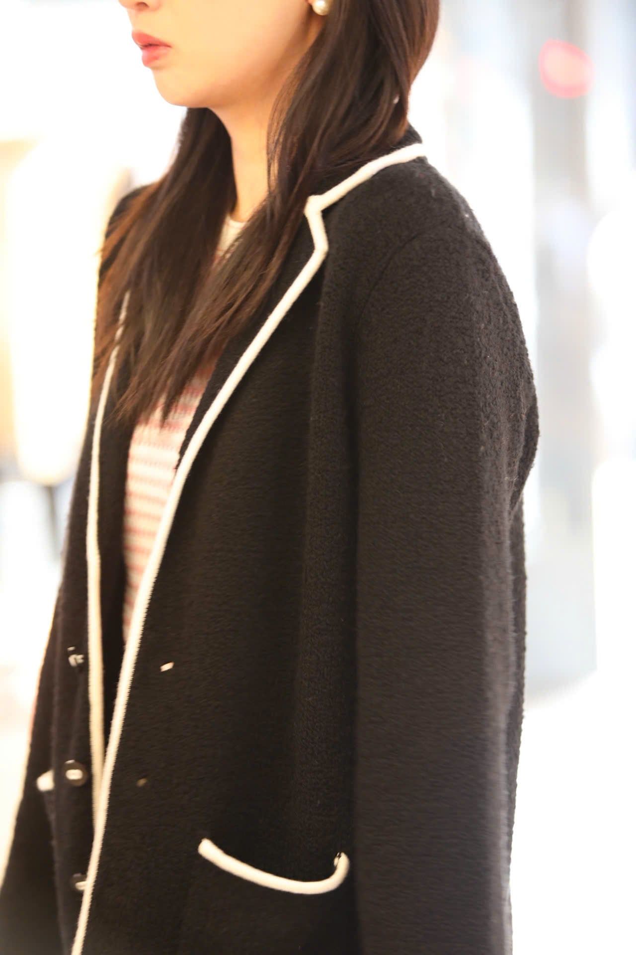  Áo CDG len đen cổ V viền trắng 