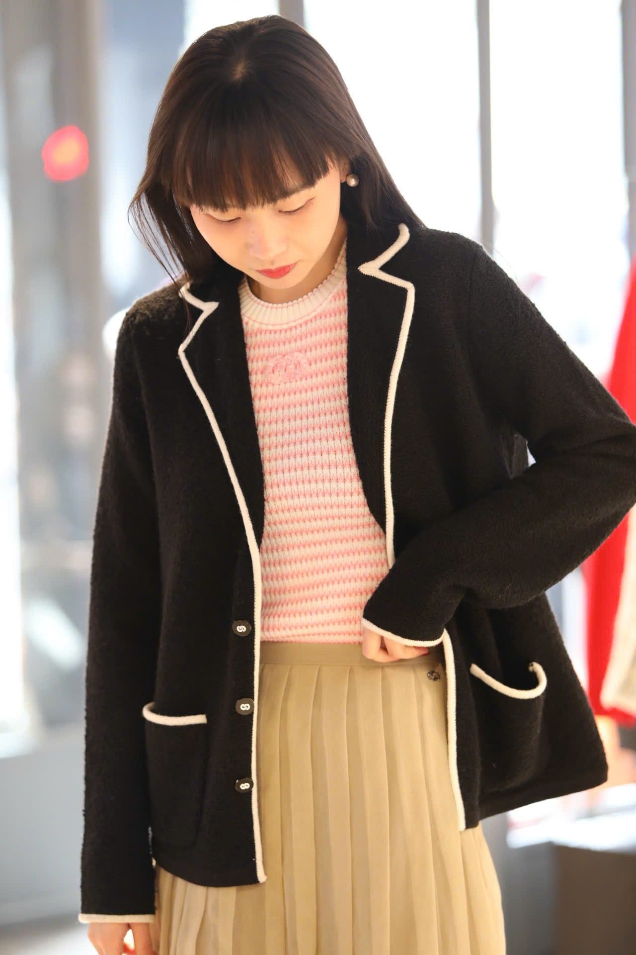  Áo CDG len đen cổ V viền trắng 