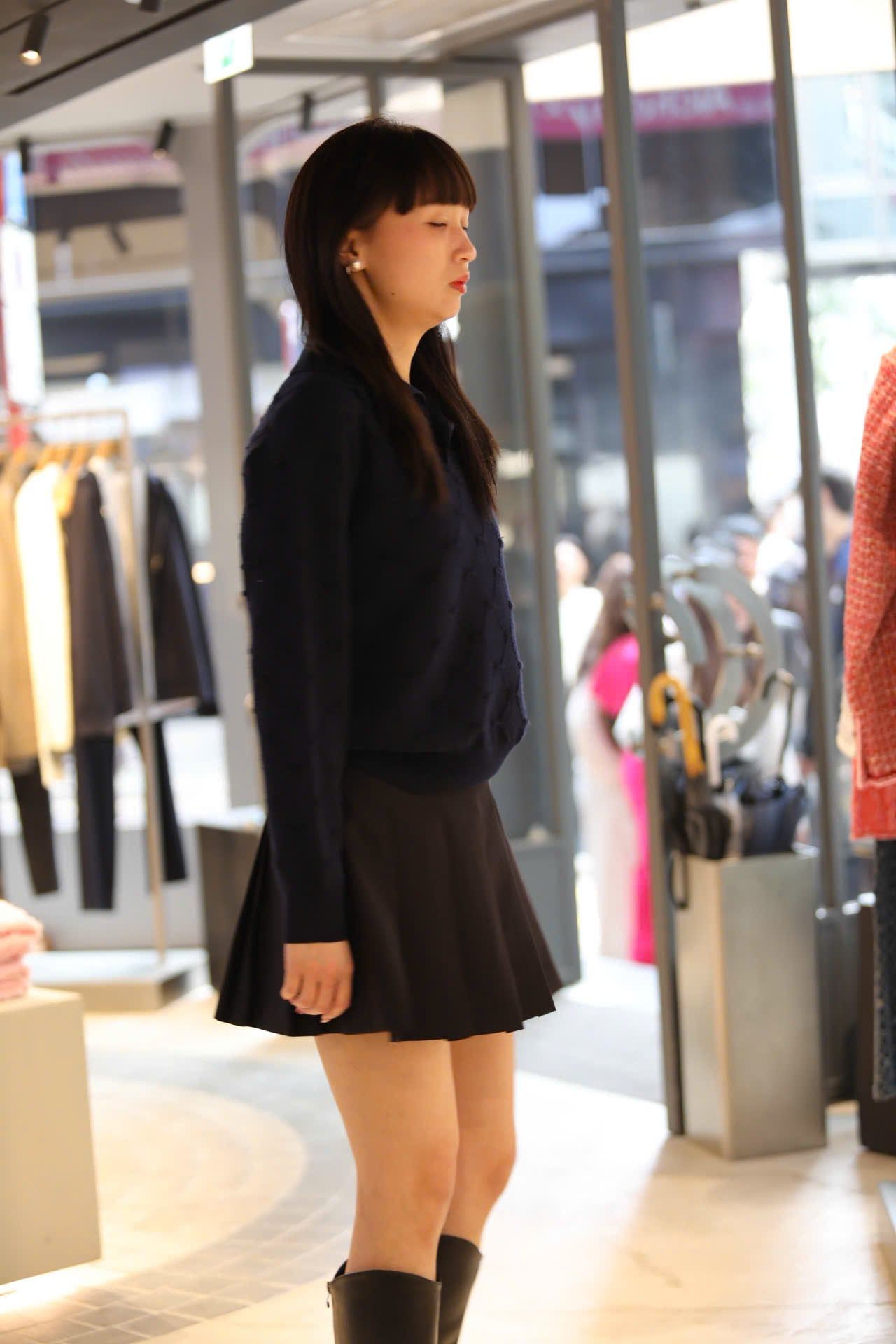  2.Áo len polo trám dài tay màu navy 