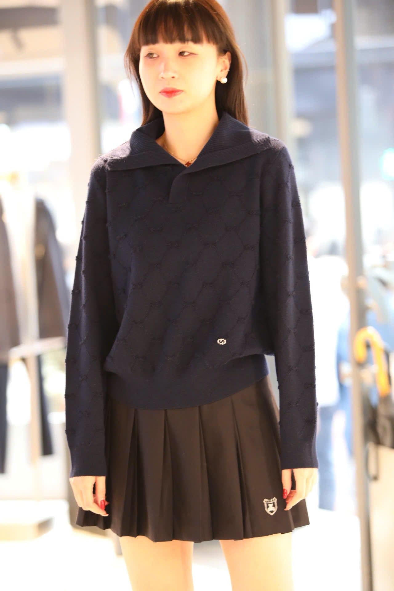  2.Áo len polo trám dài tay màu navy 