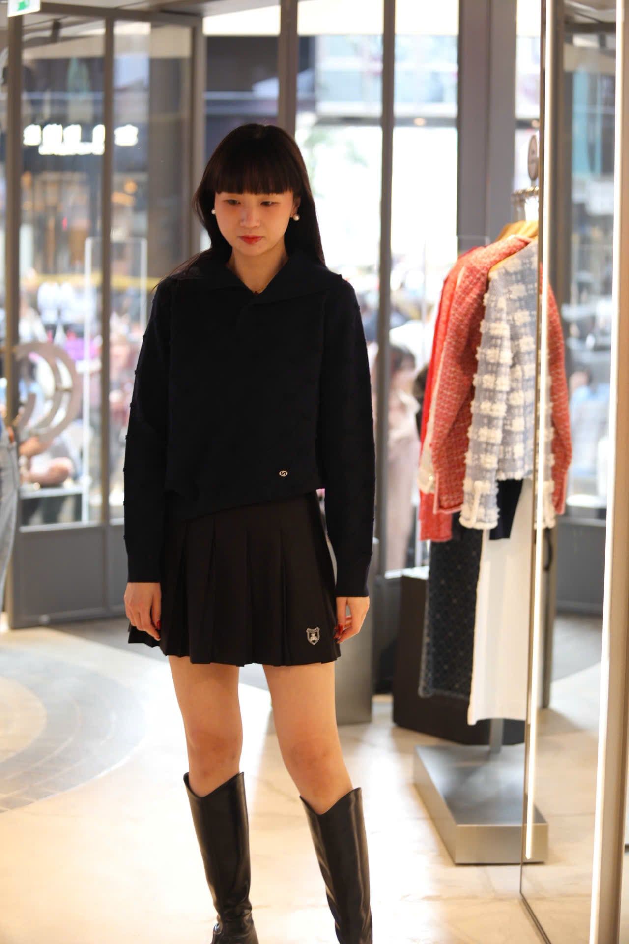  2.Áo len polo trám dài tay màu navy 