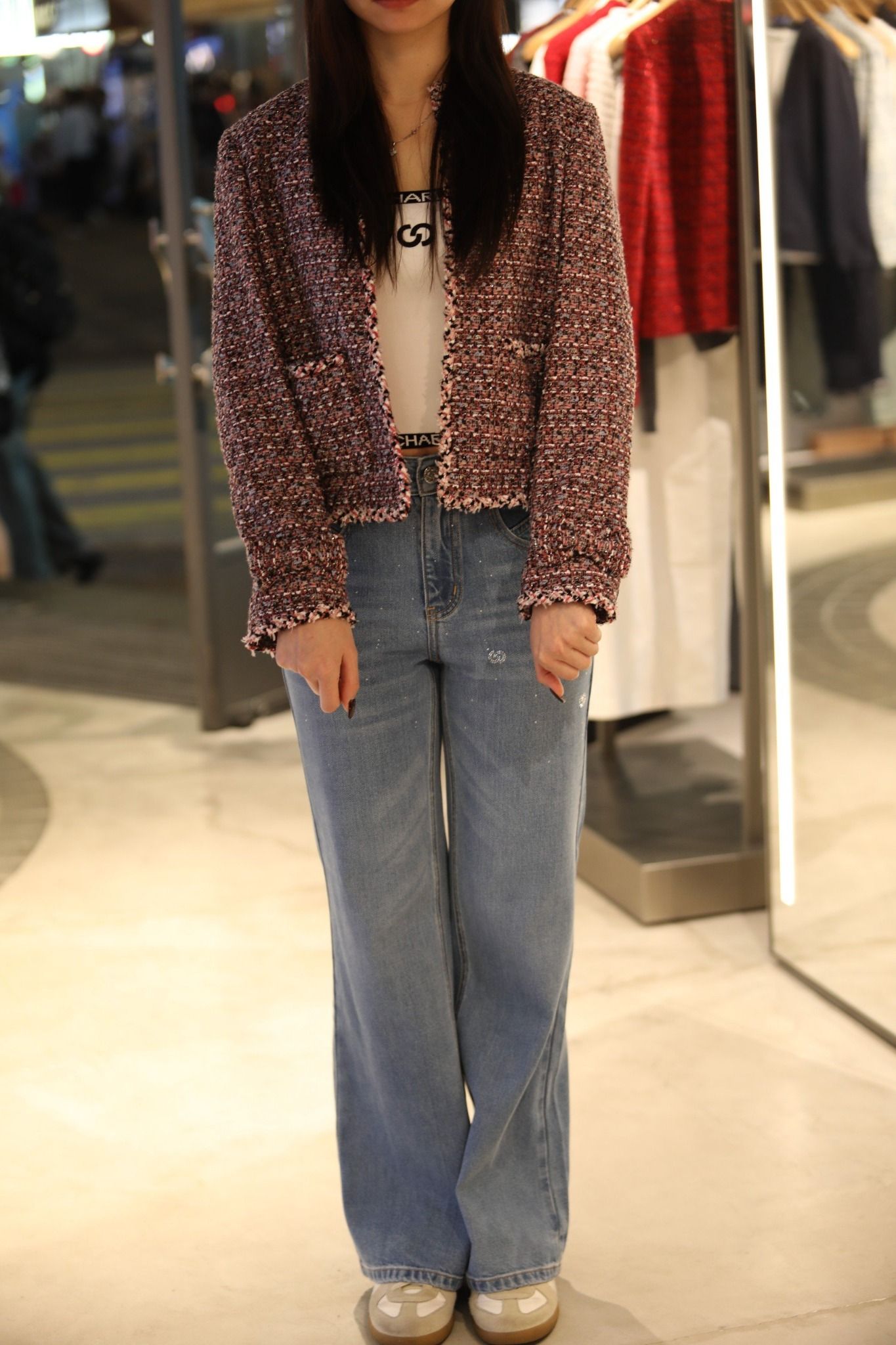  Quần jean xanh nhạt, logo gấu xanh đính đá 