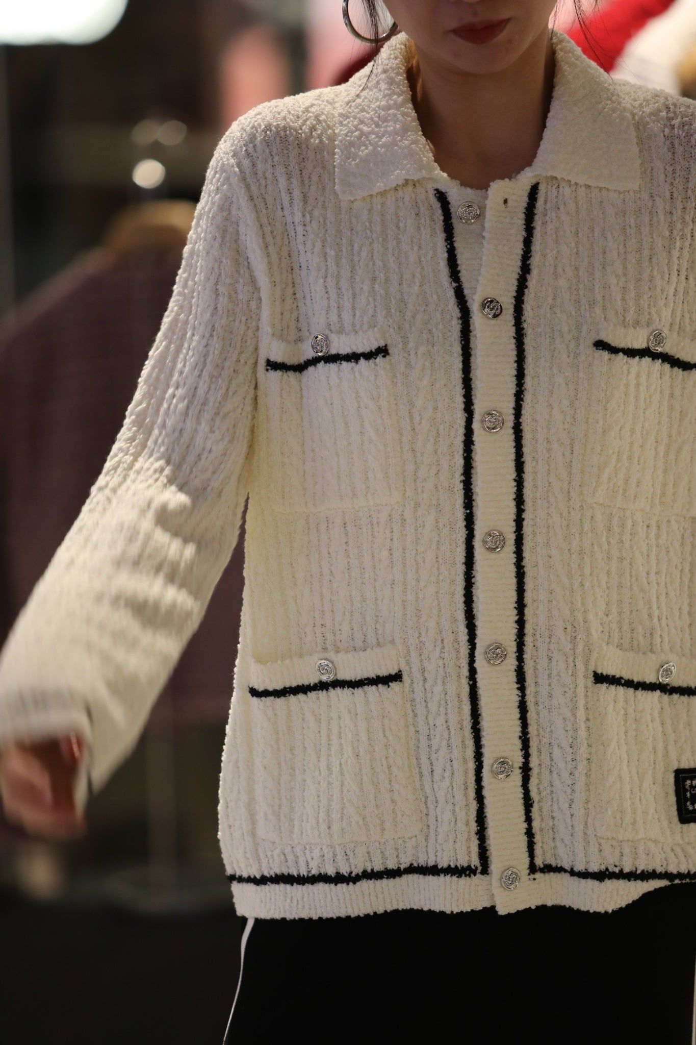  Áo CDG trắng dáng dài viền đen 