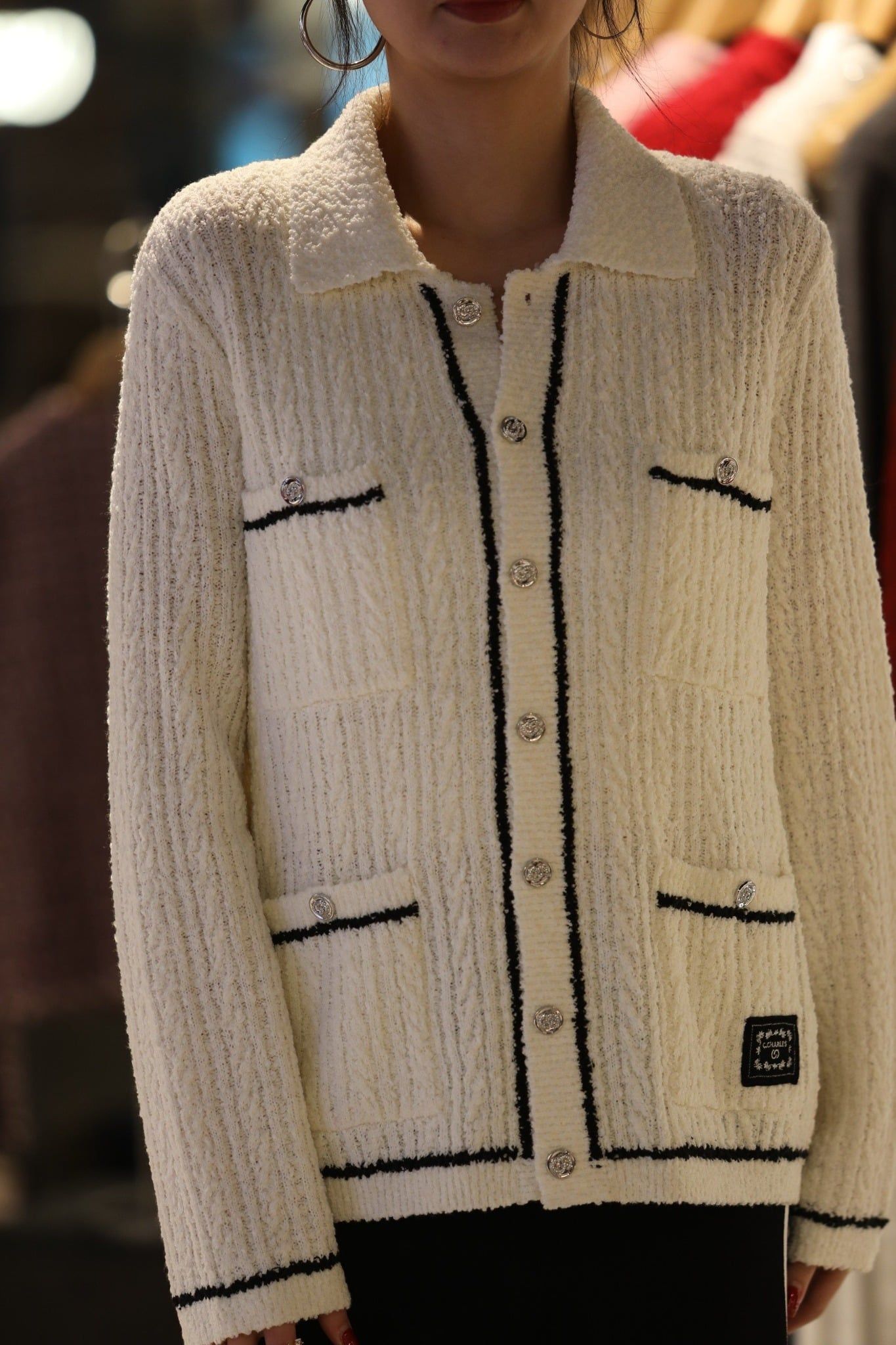  Áo CDG trắng dáng dài viền đen 