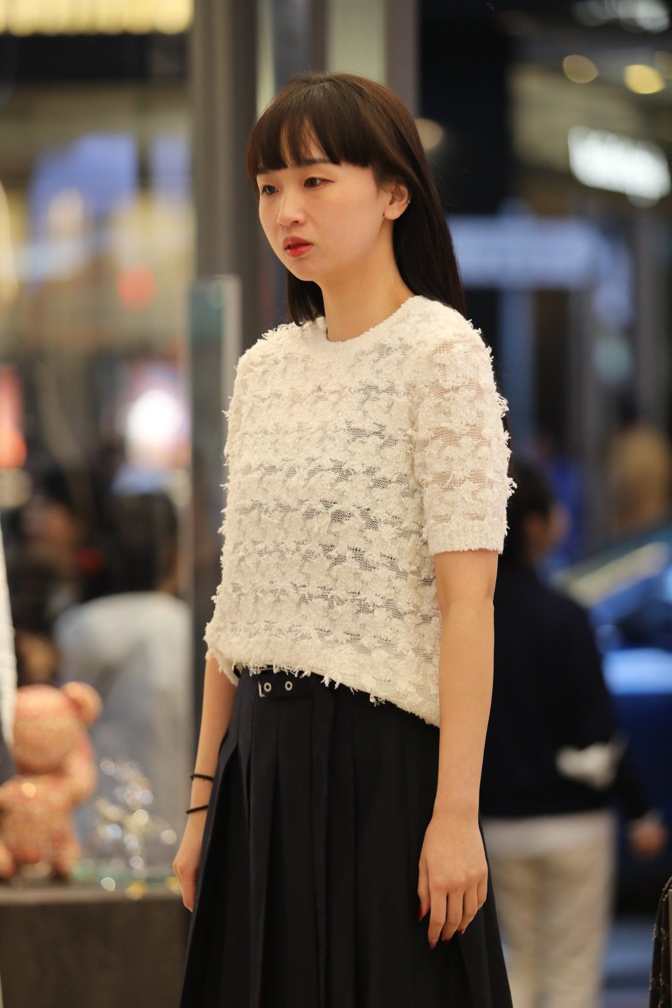  Áo trắng xù ngắn tay 