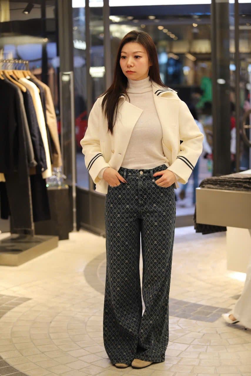  Quần jean xanh full logo gấu 