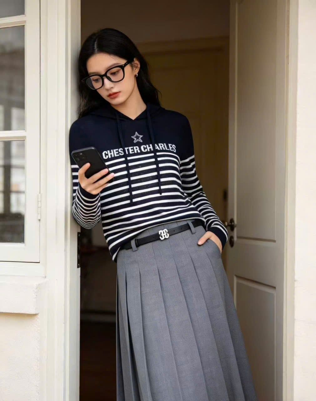  Áo dài tay có mũ, kẻ trắng- ngôi sao giữa 