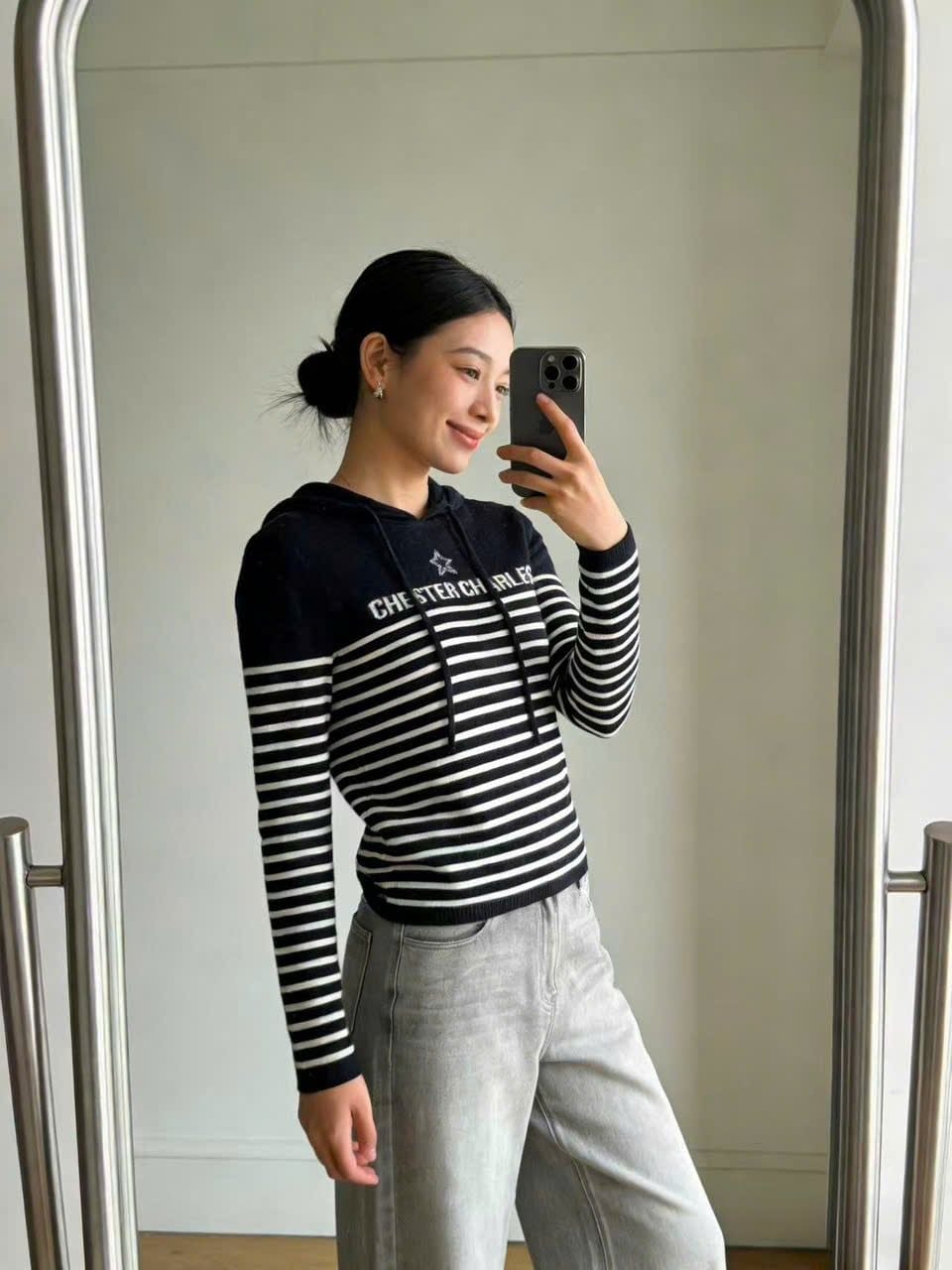  Áo dài tay có mũ, kẻ trắng- ngôi sao giữa 