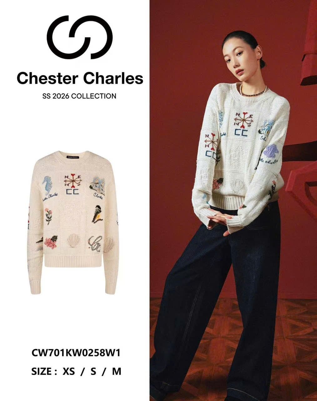  1.Áo len trắng, nhiều họa tiết màu sắc 