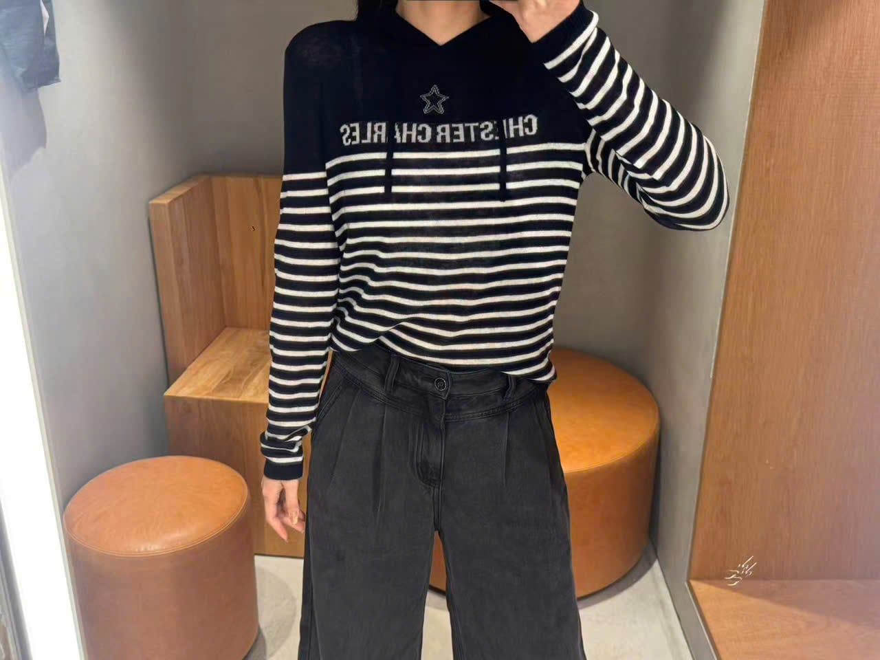  Áo dài tay có mũ, kẻ trắng- ngôi sao giữa 