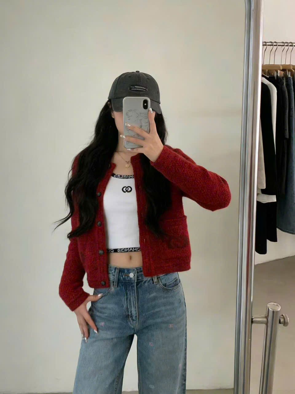  Quần jean xanh nhạt, logo gấu xanh đính đá 