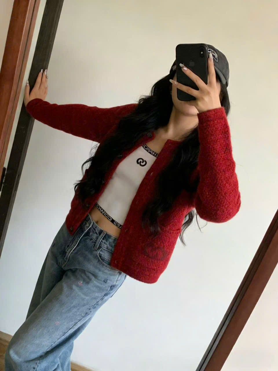  Quần jean xanh nhạt, logo gấu xanh đính đá 