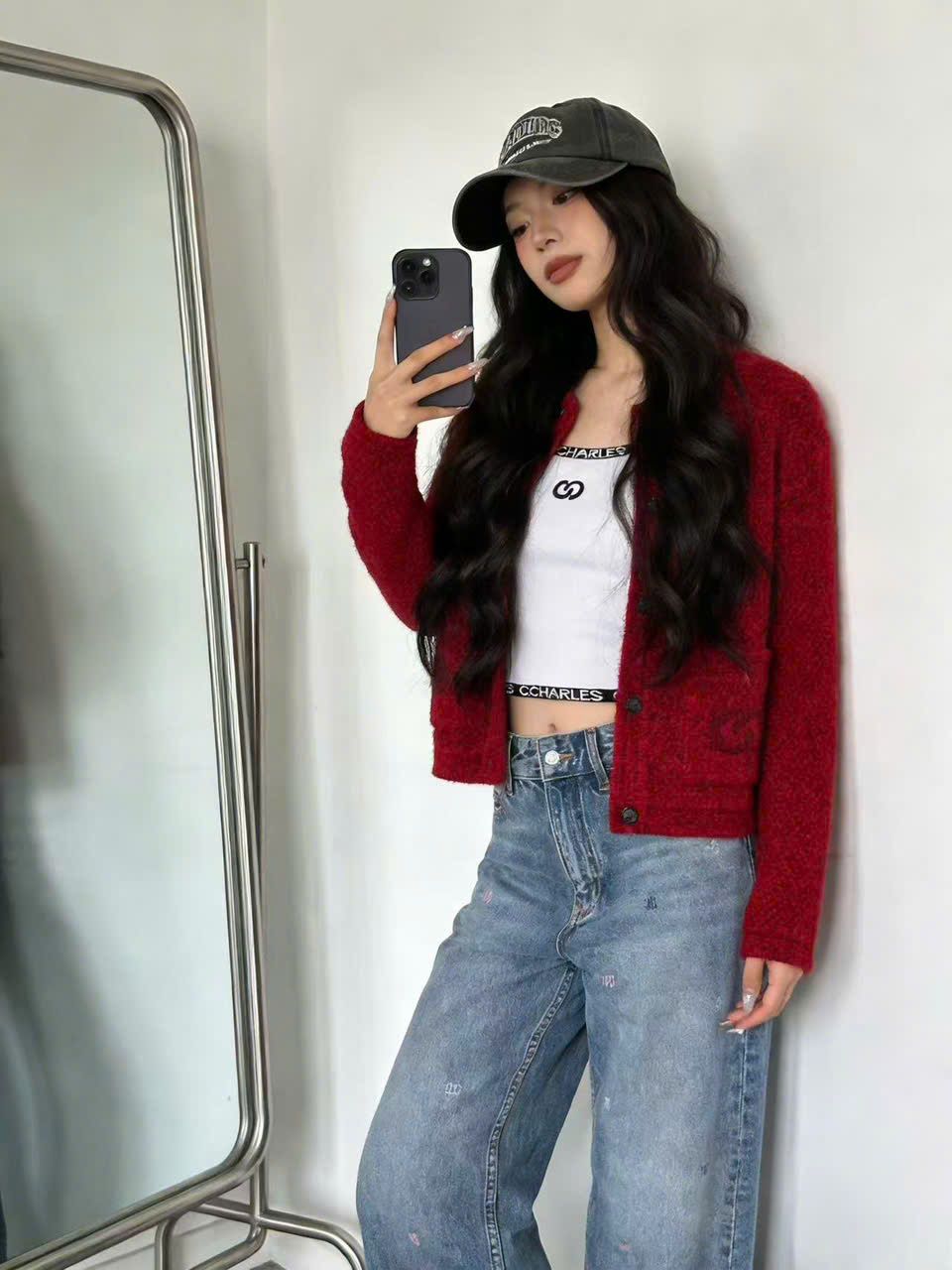  Quần jean xanh nhạt, logo gấu xanh đính đá 