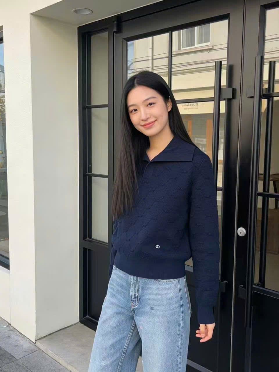  2.Áo len polo trám dài tay màu navy 