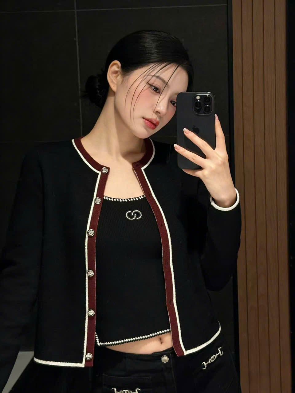  Áo CDG đen viền trắng đỏ 