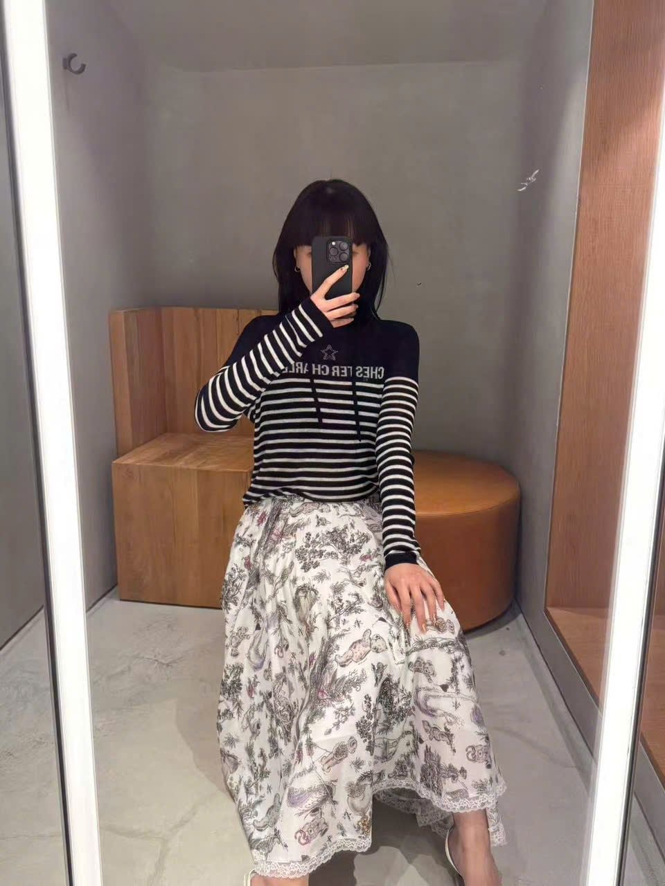  Áo dài tay có mũ, kẻ trắng- ngôi sao giữa 