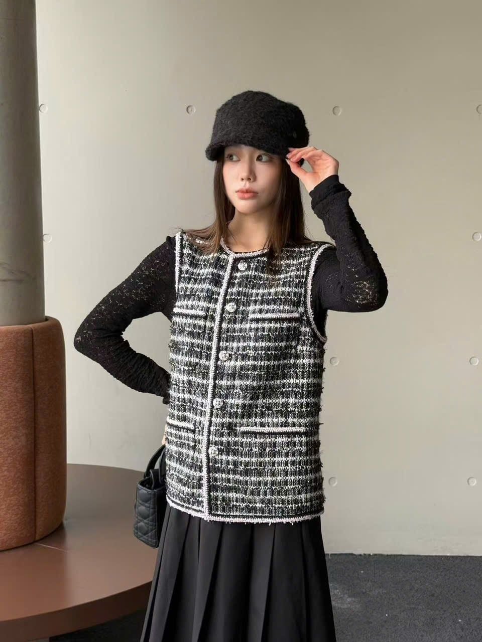  1.Ghile tweed xám - viền trắng 