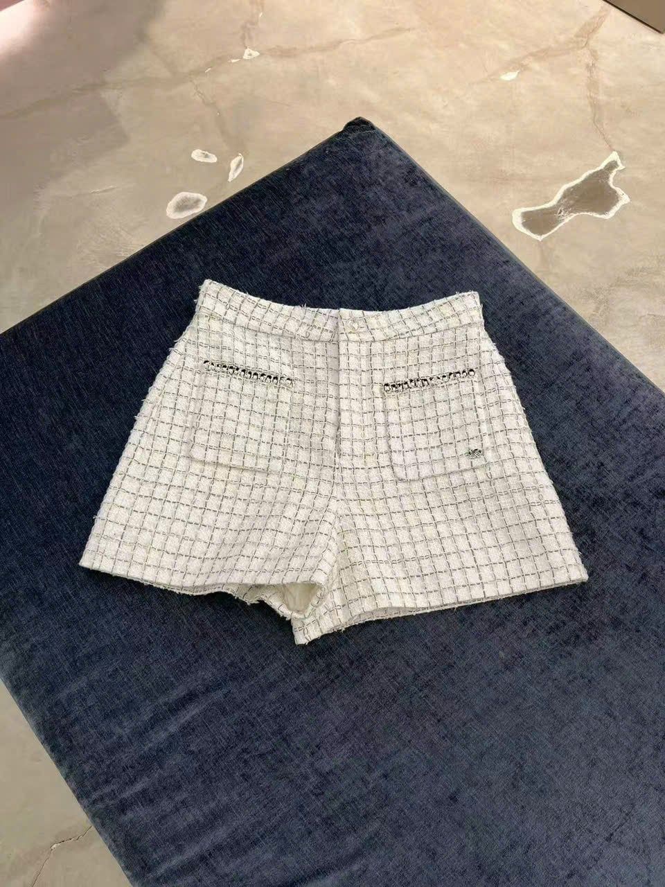  Bộ Áo CDG trắng 2 túi logo trước ngực và Quần short trắng set 