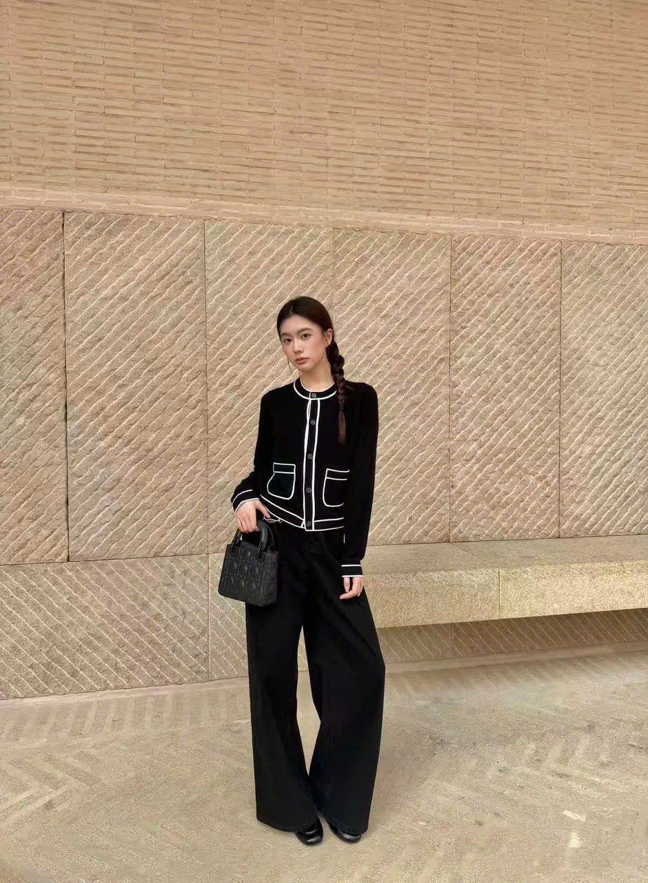  Áo CDG đen 2 túi viền trắng 26 