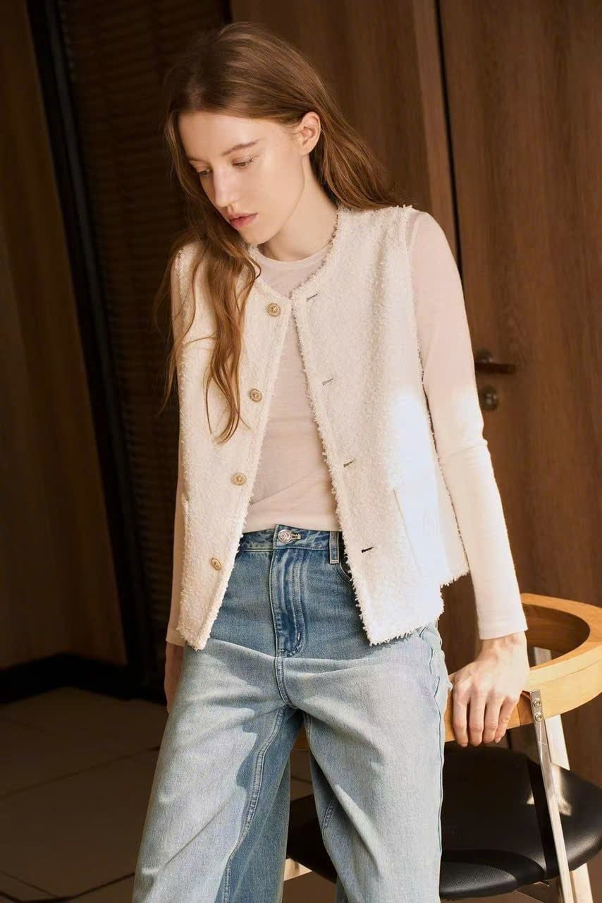  Áo gile trắng xù 