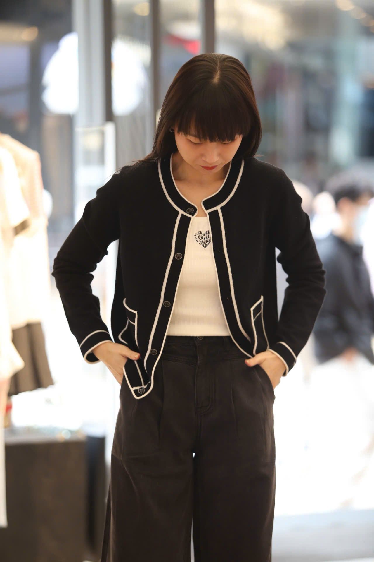  Áo CDG đen 2 túi viền trắng 26 