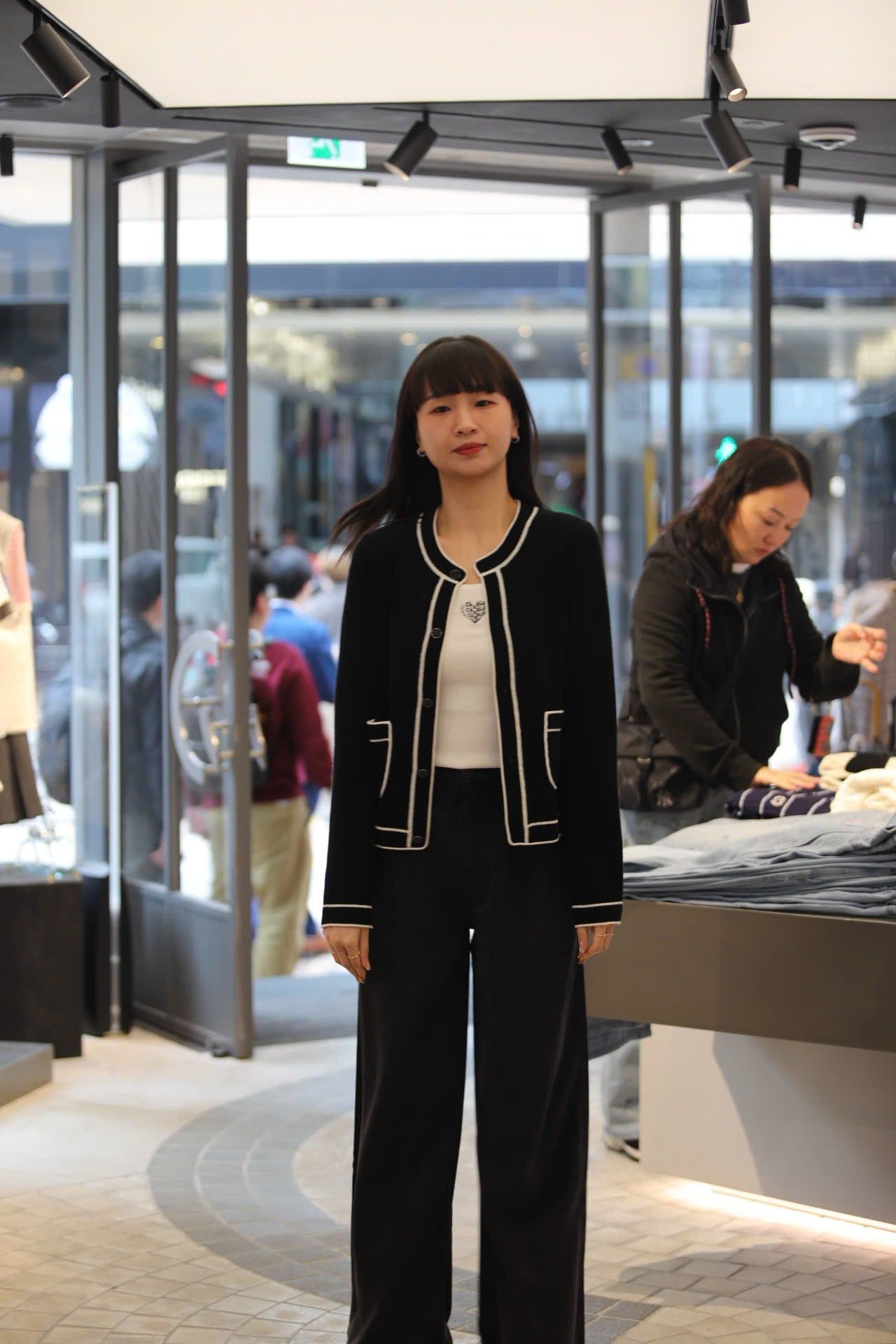  Áo CDG đen 2 túi viền trắng 26 