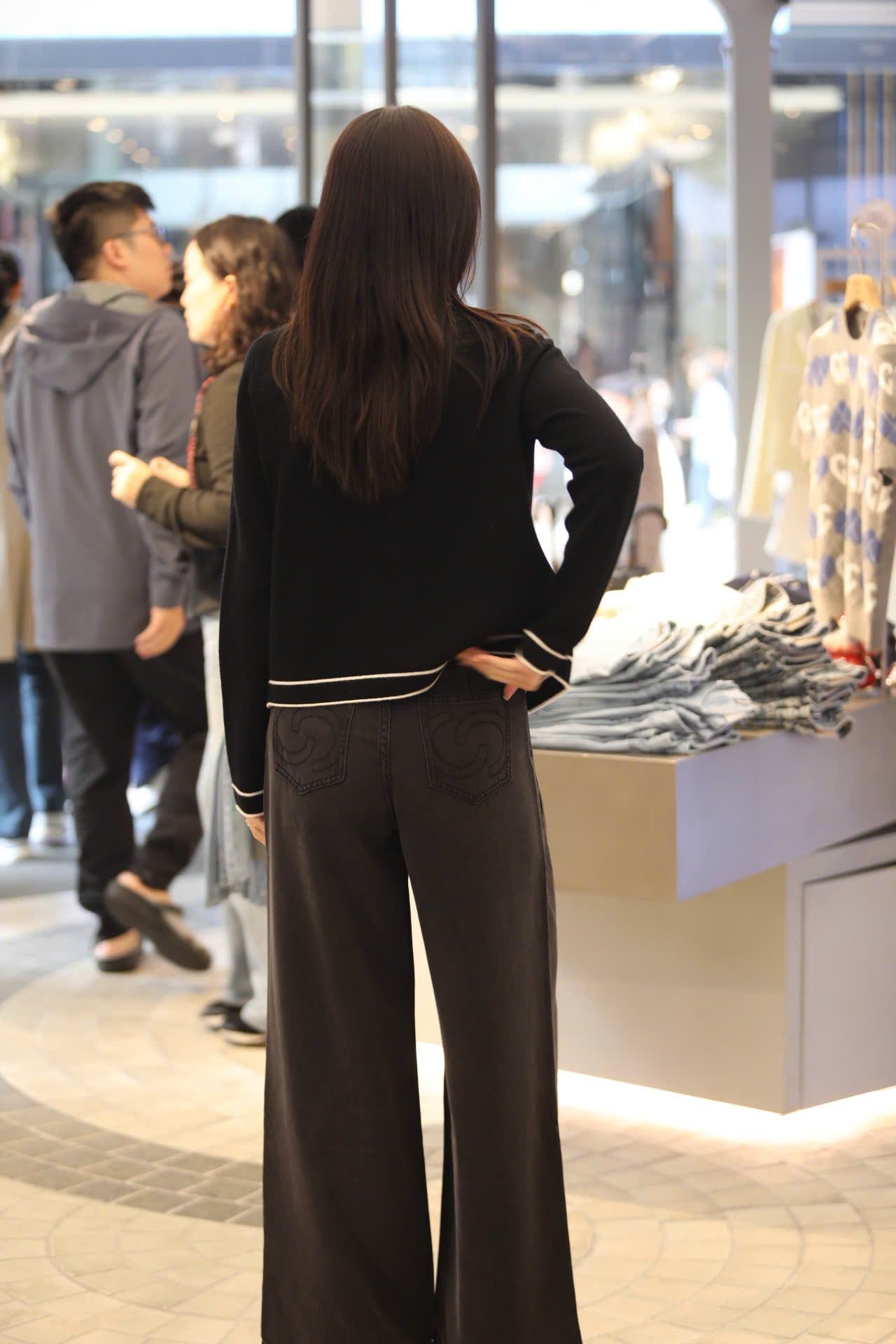  Áo CDG đen 2 túi viền trắng 26 