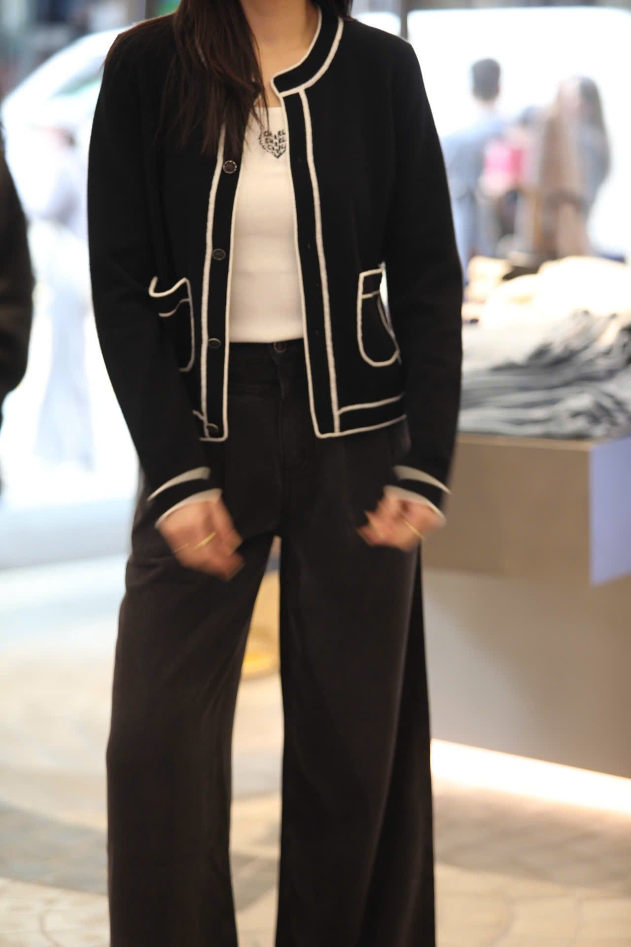  Áo CDG đen 2 túi viền trắng 26 