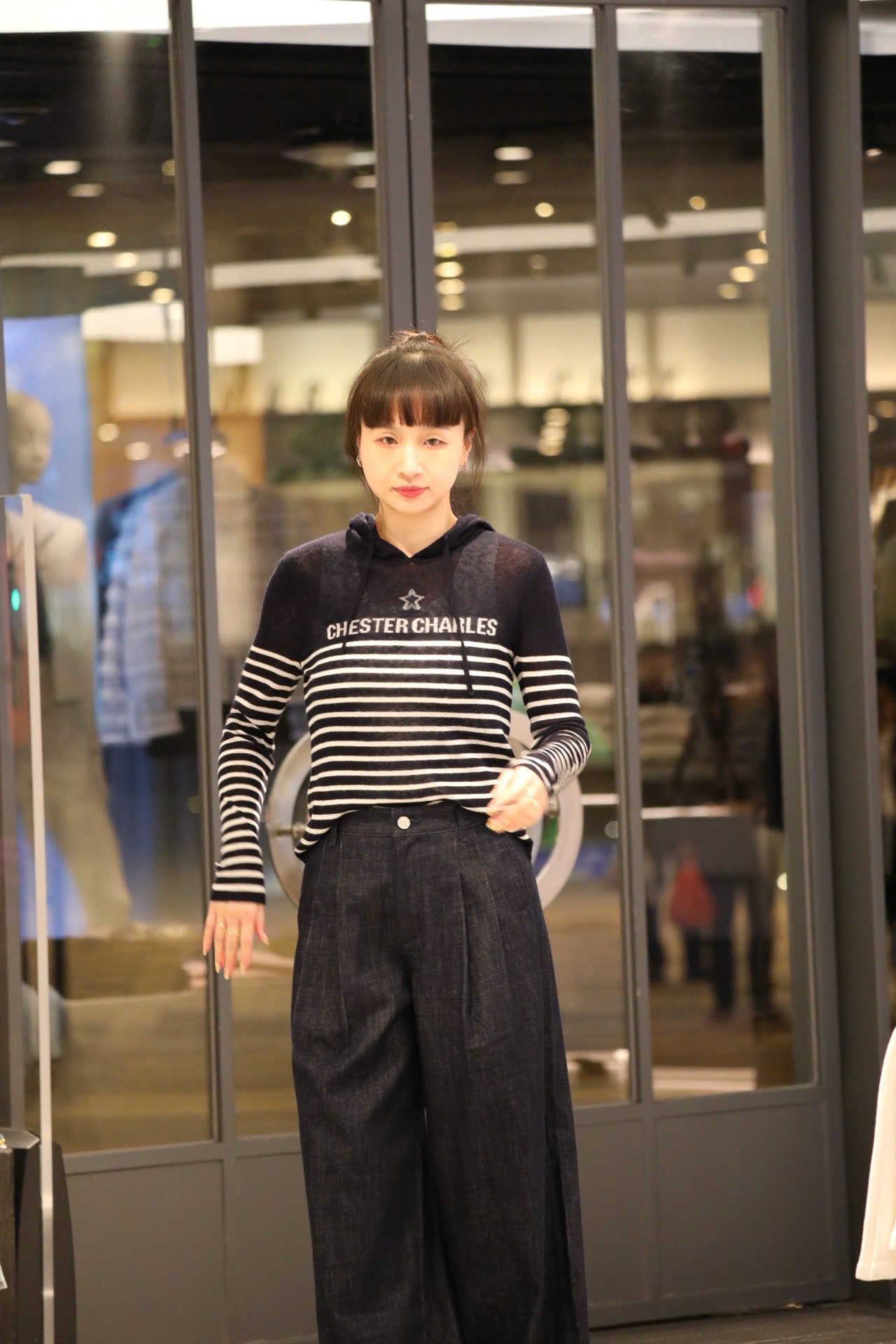  Áo dài tay có mũ, kẻ trắng- ngôi sao giữa 