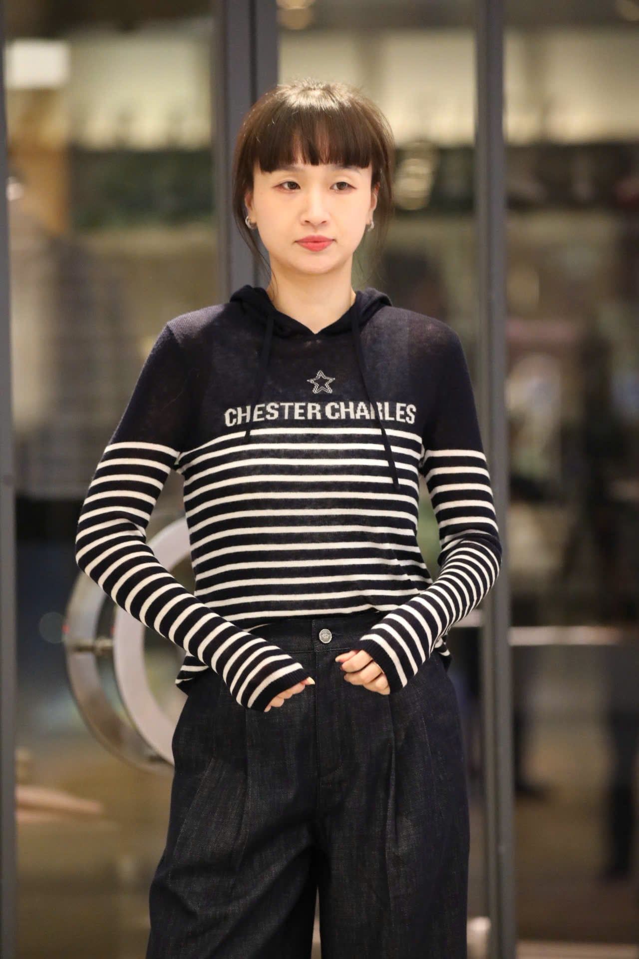  Áo dài tay có mũ, kẻ trắng- ngôi sao giữa 