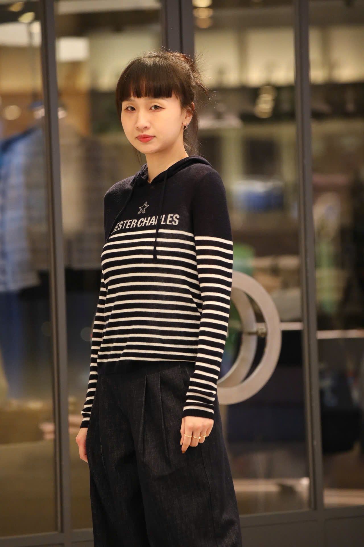  Áo dài tay có mũ, kẻ trắng- ngôi sao giữa 