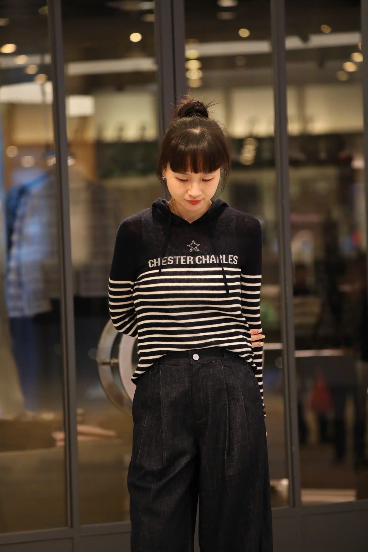  Áo dài tay có mũ, kẻ trắng- ngôi sao giữa 